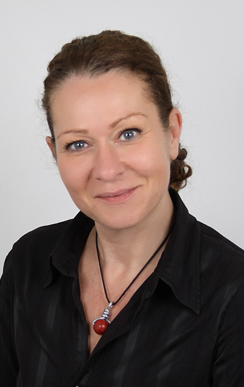 Cornelia Strauß-Bergatt, Immobilienmaklerin
